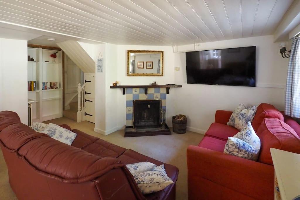 Landford'S Cottage, Your Retreat! ภายนอก รูปภาพ